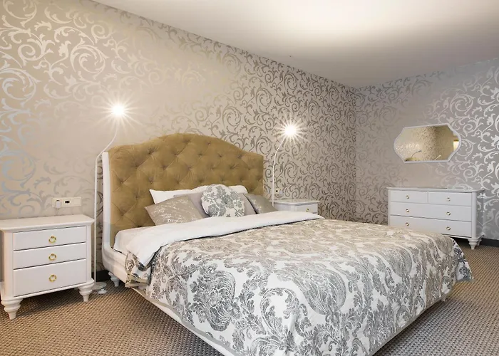 Luxury And Romance In Old Town